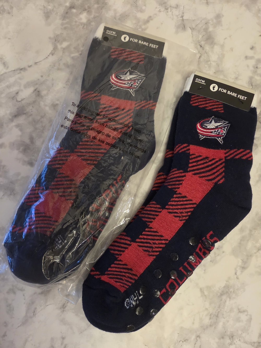 Columbus Blue Jackets NHL Red & Navy Plaid Grip Crew Socks - Men